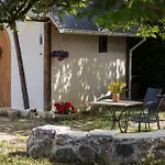 Luna Guest house Faiakes